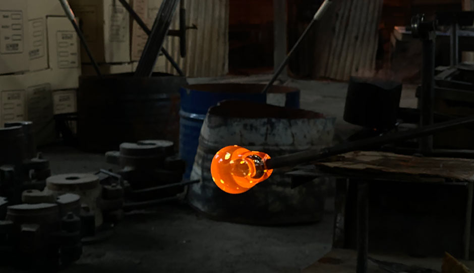 گلدان شیشه ای لاویا